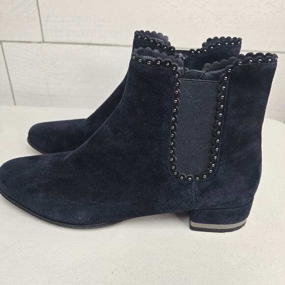 VanEli Aksa Chelsea Boot 8.5M Suede Navy Dark Blue Scalloped Studded Low Booties - Picture 4 of 12